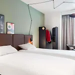 Ibis Centre