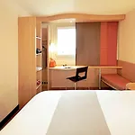 Ξενοδοχείο Ibis Centre 3*