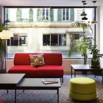 Ibis Centre 3*