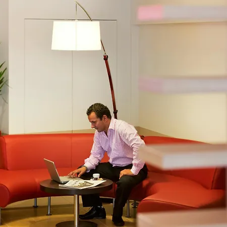 Ibis Centre Hotel 3*