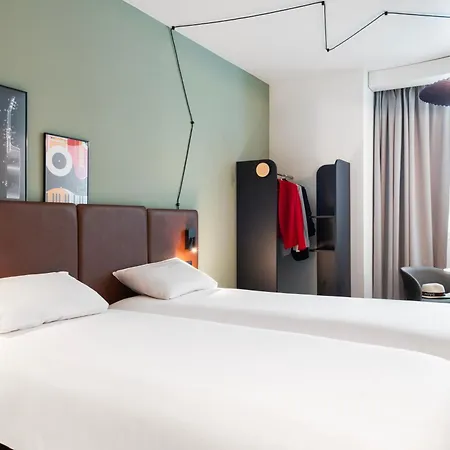 Ibis Centre Hotel 3*