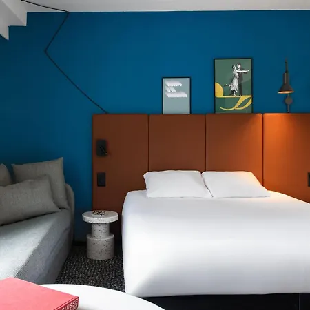 Ibis Centre Hotel 3*