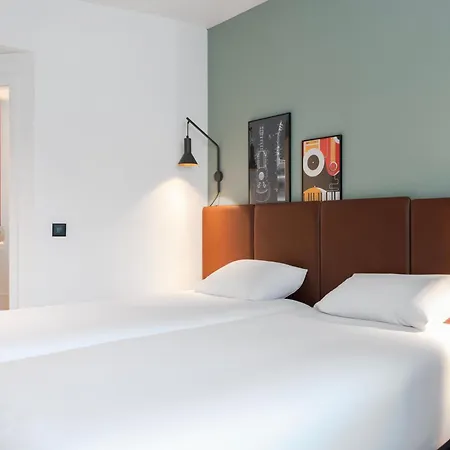 Ibis Centre 3*