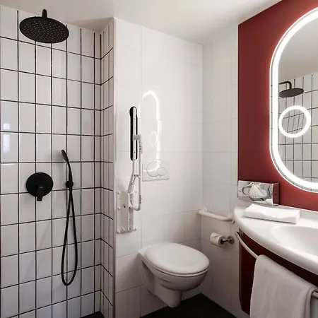 Hotel Ibis Centre 3*