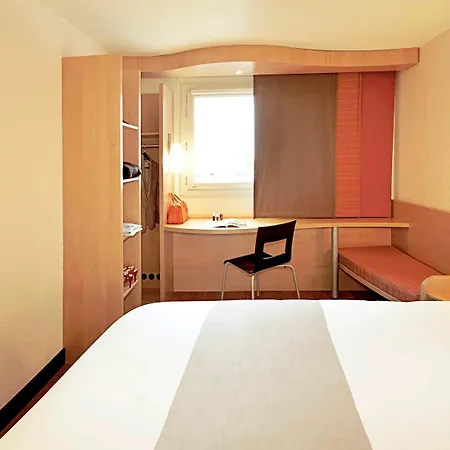 Hotel Ibis Centre 3*
