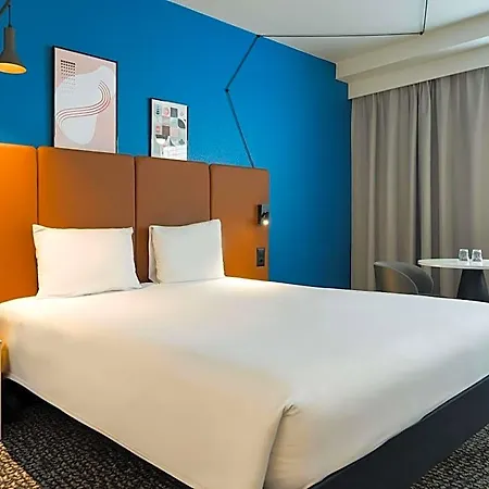 Ibis Centre