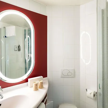 Hotel Ibis Centre 3*