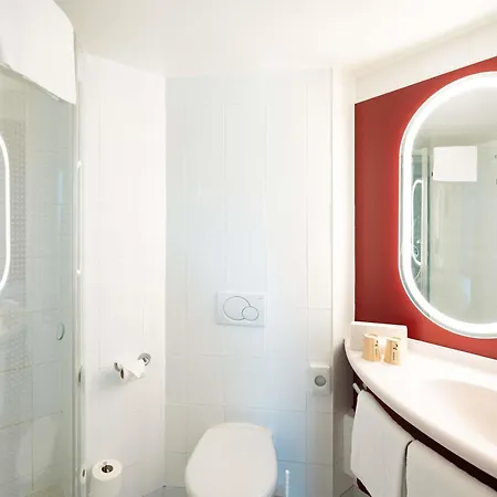 Hotel Ibis Centre 3*