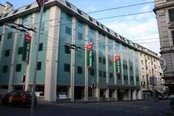 Ibis Centre Hotel 3*