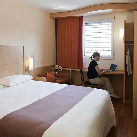 Ibis Centre Hotel