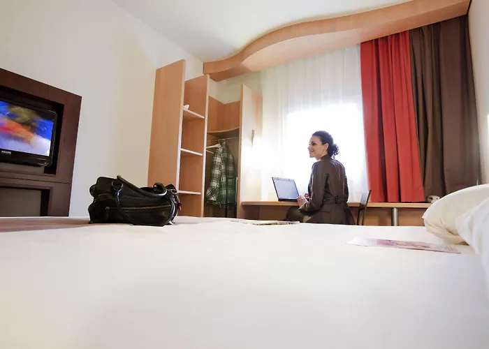 洛桑中心宜必思酒店 3*