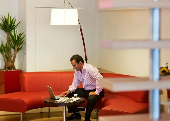 洛桑中心宜必思酒店 3*