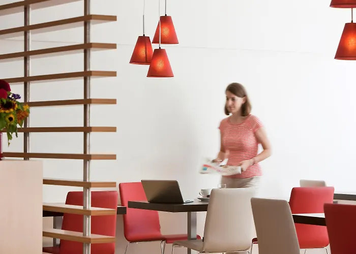 洛桑中心宜必思酒店 3*